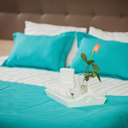 Hotel Versailles Lutsʼk Δωμάτιο φωτογραφία