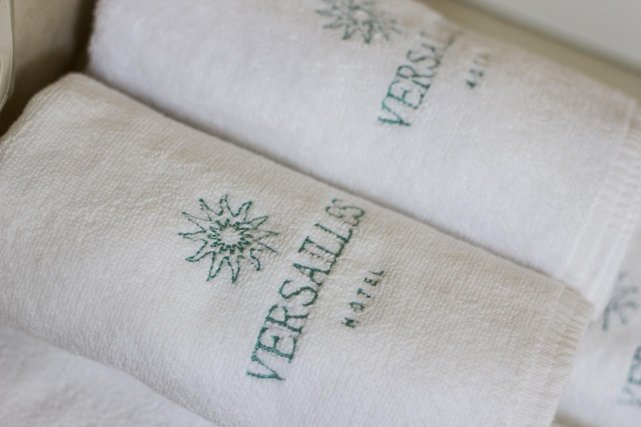 Hotel Versailles Lutsʼk Εξωτερικό φωτογραφία